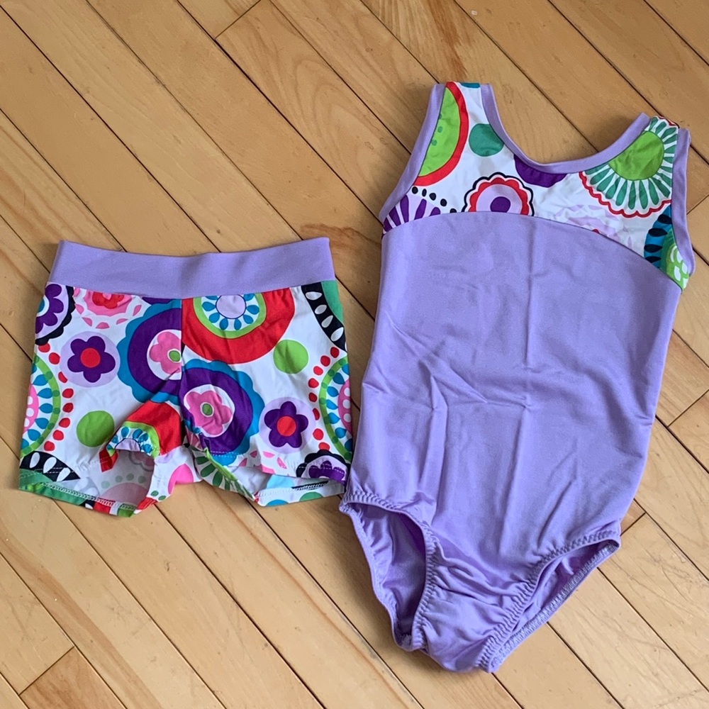 Bodysuit & shorts size 6